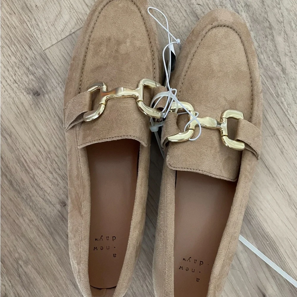 A new day carolyn suede Women's Tan Loafers size 11 - Picture 5 of 10